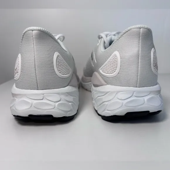 NEW BALANCE Men’s Fresh Foam Sneakers White Grey Size 10