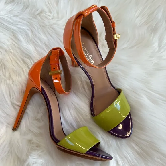 New CALVIN KLEIN COLLECTION ITALY Strappy SANDALS HEELS