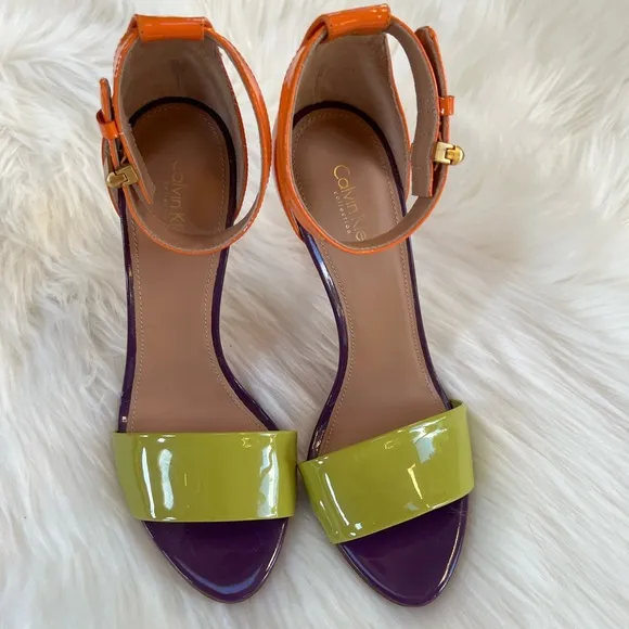 New CALVIN KLEIN COLLECTION ITALY Strappy SANDALS HEELS