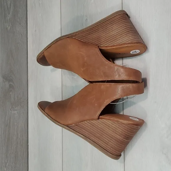 NEW Lucky Brand Womens Lordyn Open Toe Leather Wedge Ankle Shoes sz 10