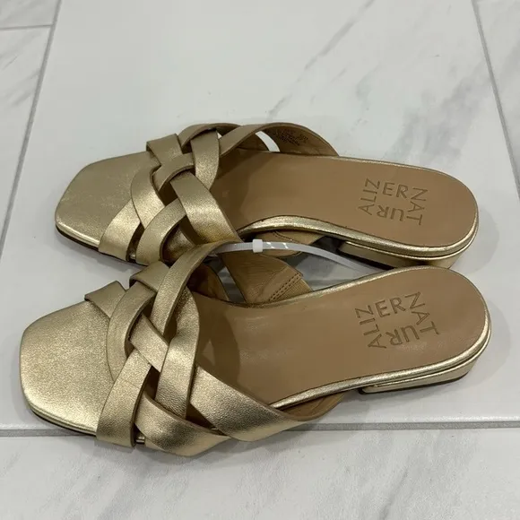 NEW! Naturalizer Dark Gold Ashford Open Toe Flat Sandals - Size 5.5