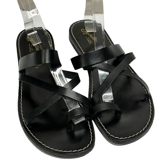 New Seychelles Black Leather Sandals Slip On Strappy Toe Loop 1/2” Heel Size 8