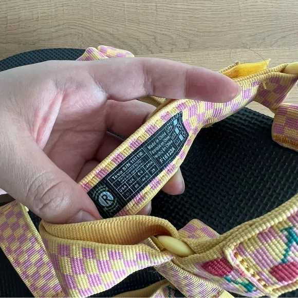 NEW Teva Picnic Cherries Rosebloom Gingham Mid Universal Sandals 11