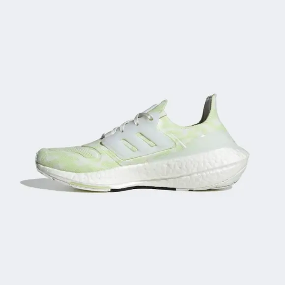 [NEW] Women's Adidas UltraBoost 22 Shoes GX6302