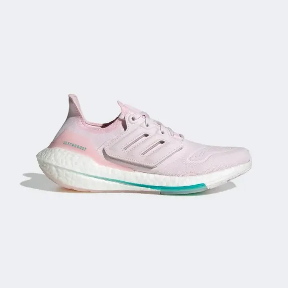 [NEW] Women's Adidas UltraBOOST 22 Shoes GX8016
