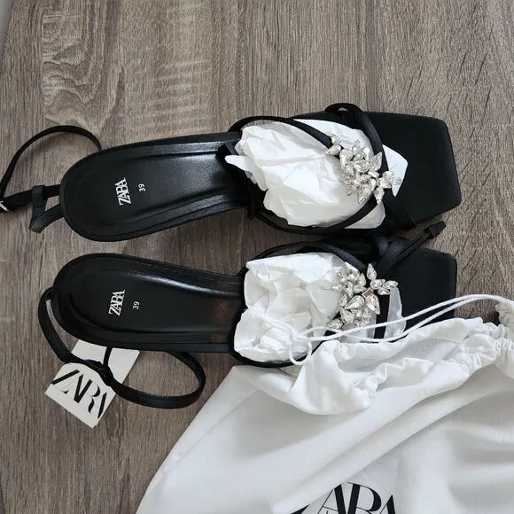 NEW WOMEN'S ZARA SANDALS RHINESTONE STRAPPY BLACK COLOR SIZE 8 EU 39.
