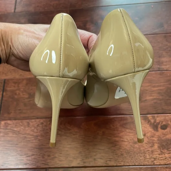 NIB Casadei Italy Tiffany Tan Patient Leather Pointed Pump Heels 37.5