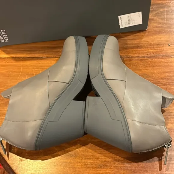 NIB Eileen Fisher COSMO-OL Ankle Boot Booties Oiled Leather Graphite 3.5” Heel 9