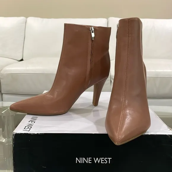 NIB Nine West caramel leather booties ankle boots in dark tan real leather 8 new