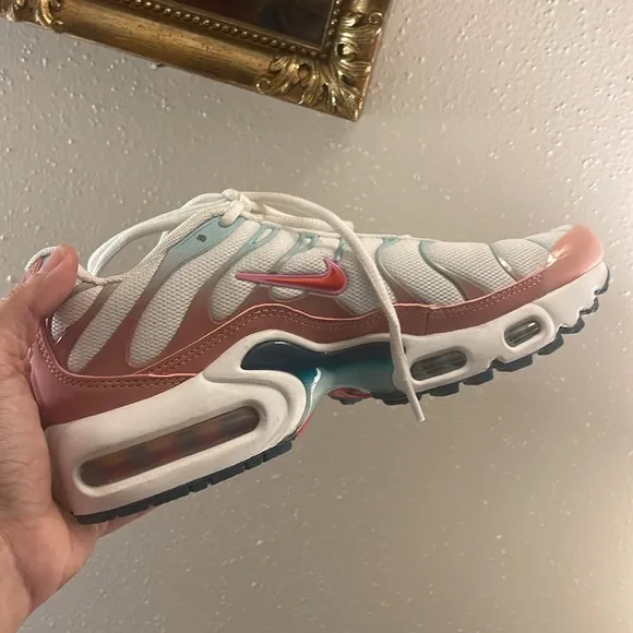 Nike Air Max Plus White and Pink Sneakers