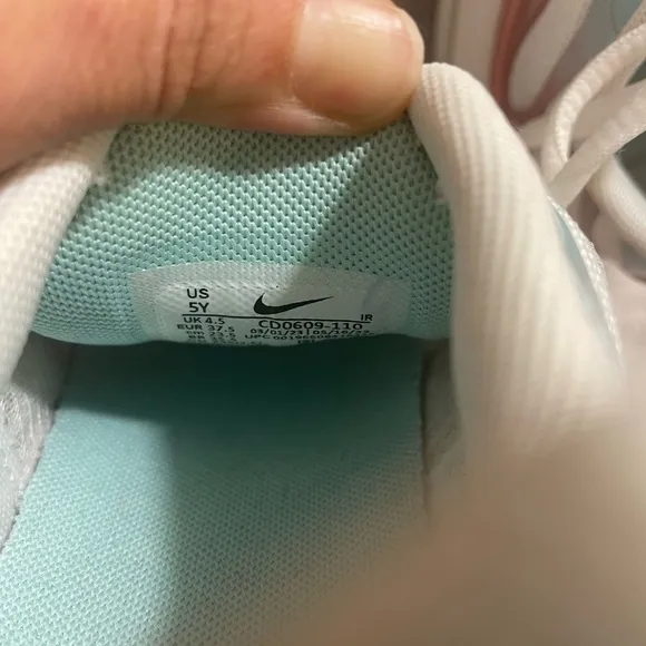 Nike Air Max Plus White and Pink Sneakers