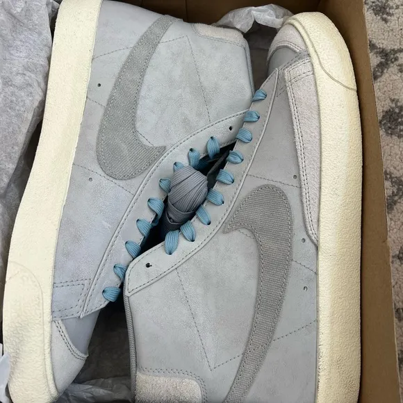 Nike Blazer Mid ‘77 PRM Men's Gray Sneakers size 11