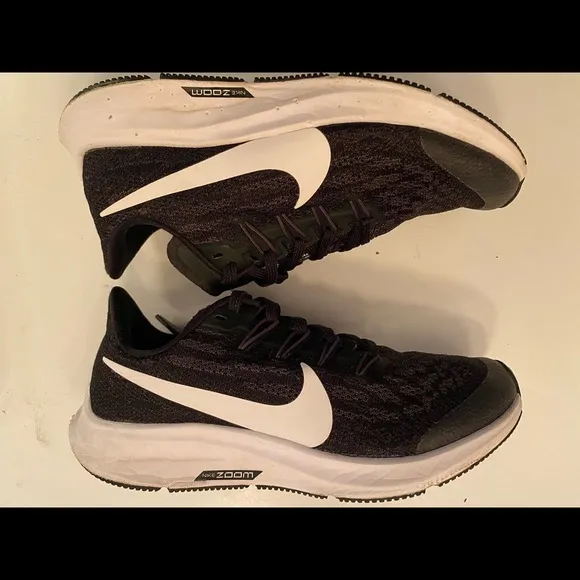 NIKE KIDS AIR ZOOM PEGASUS RUNNING SHOES SIZE 3.5 Y VERY GOOD CONDITION