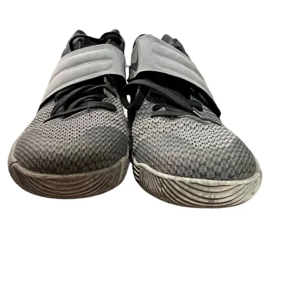 Nike Kyrie 2 Basketball Shoes Boys GS Youth Size 5.5 Gray Blue Irving Athletic