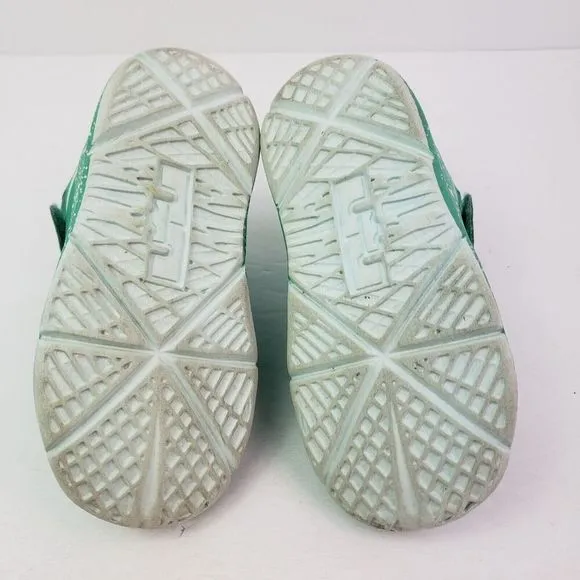 Nike Lebron X TD Kids Size 8C Seafoam Green Fashion Sneaker Shoes 543566 303