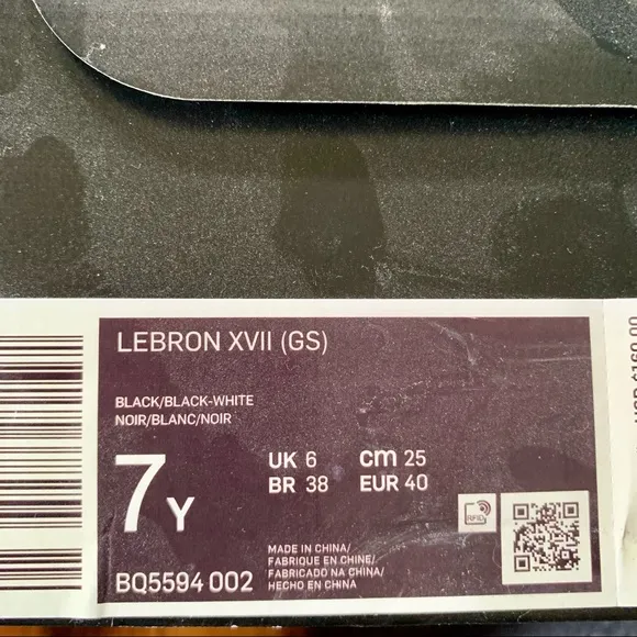 Nike Lebron XVII 17 Lakers In the Arena Oreo Black White Shoes 7Y/ Women’s 8.5