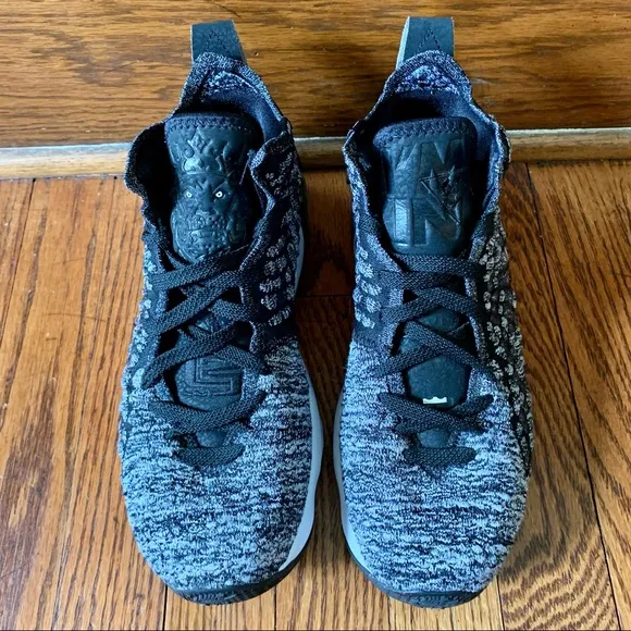 Nike Lebron XVII 17 Lakers In the Arena Oreo Black White Shoes 7Y/ Women’s 8.5