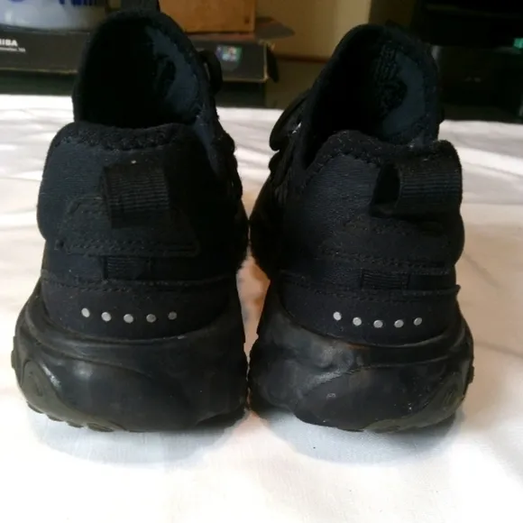 Nike RT Presto youth running shoes triple black Size 3Y/ women's 5. Great cond.