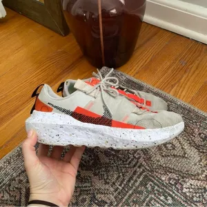 Nike Women's Crater Impact Light Bone Bright Crimson Sneaker Size 8.5