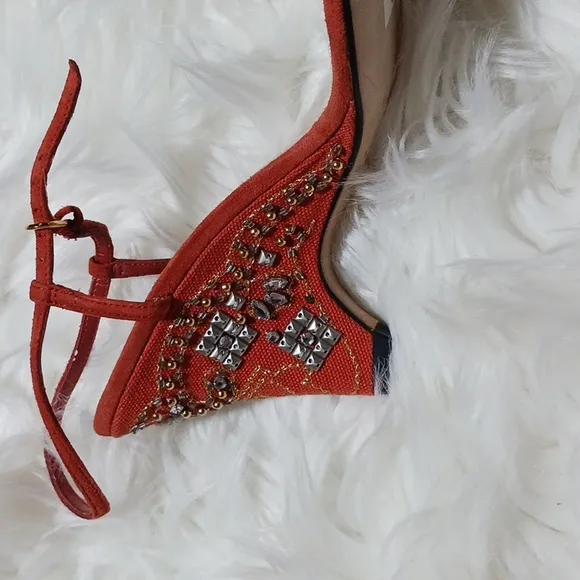 Nina 6.5 orange embellished high heel shoes. Leather.
