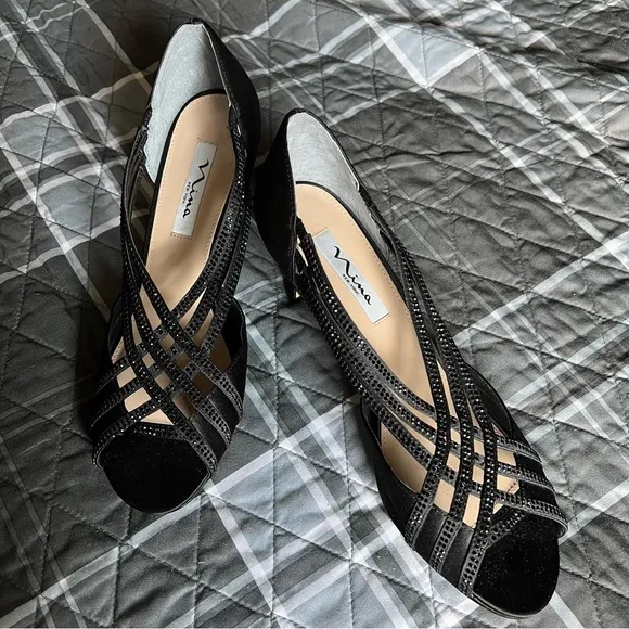 Nina Novita Black Stone Trim Low Heeled Shoes Leather Sole NWOB Sz 10 Ret $99