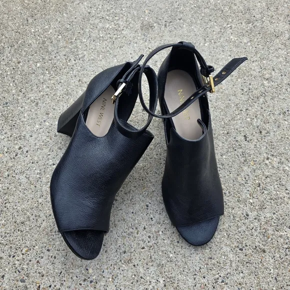 Nine West Black Open-Toe Heeled Sandals Women Size 9