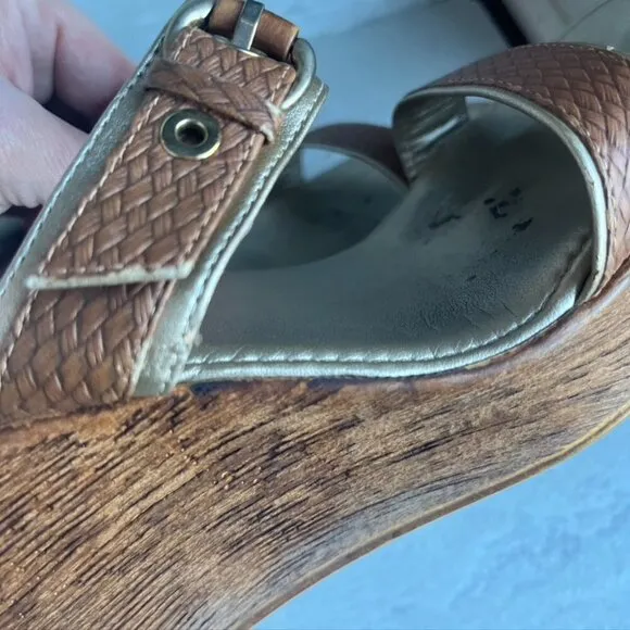 NINE WEST Brown Leather Wood Wedge Sandals Size 9.5