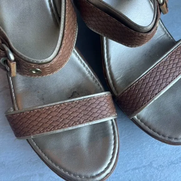NINE WEST Brown Leather Wood Wedge Sandals Size 9.5