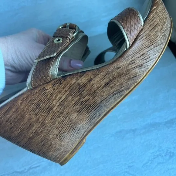 NINE WEST Brown Leather Wood Wedge Sandals Size 9.5