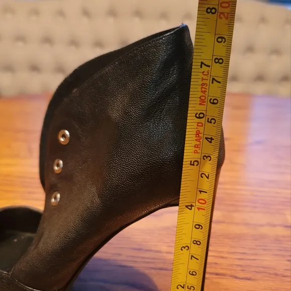 Nine West Nicolette Black Genuine Leather Almond Toe Heels Booties Boots Shoes