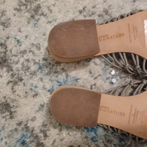 Nordstrom signature strappy sandals size 8
