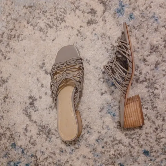 Nordstrom signature strappy sandals size 8