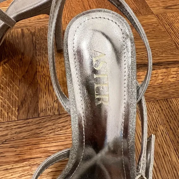 NWOB Aster Azores Strappy Glitter Sandals