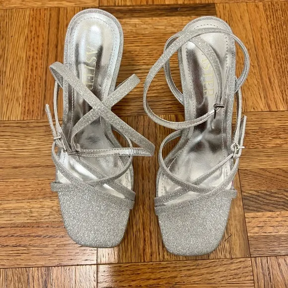 NWOB Aster Azores Strappy Glitter Sandals