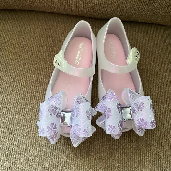 NWOB MINI MELISSA Ultragirl Sweet XI Kids Flats In Pearly Lilac Size 9T