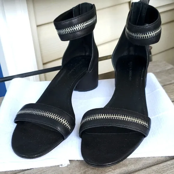 NWOB Rebecca Minkoff Women's Leather Zipper Black Sandals - Size 10M