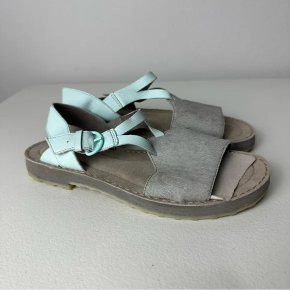 NWOT Camper Blue Gray PimPom Strappy Sandals Size 36 or 6