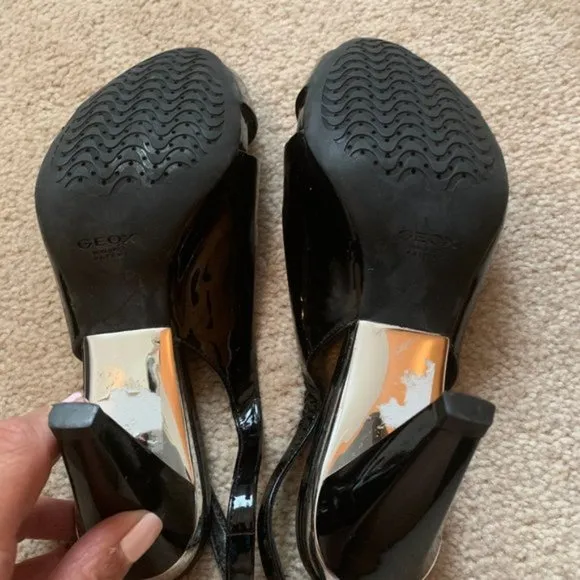 NWOT Geox Womans Black Patent Open Toe Shoe