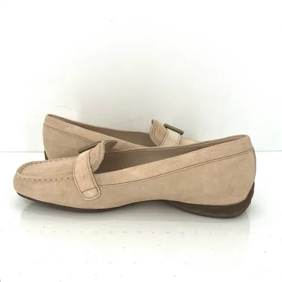 NWOT UGG women’s suede loafers flats shoes with buckle