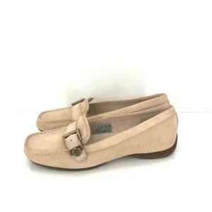 NWOT UGG women’s suede loafers flats shoes with buckle