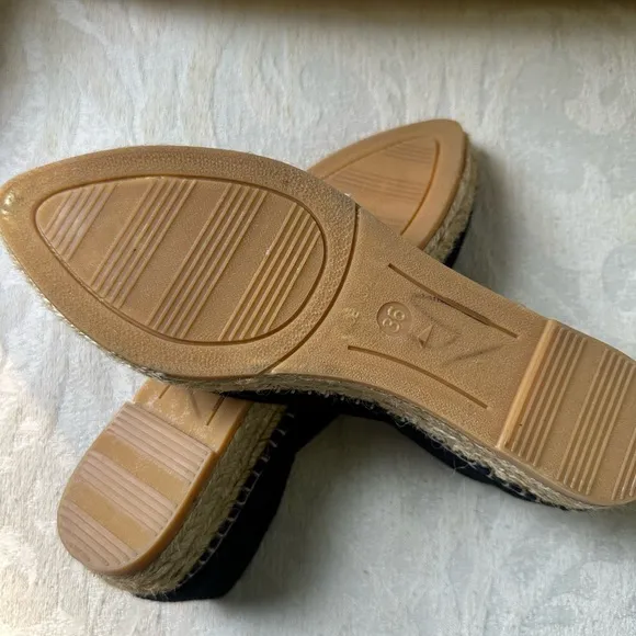 NWOT VISCATA BARCELONA ESPADRILLE  Women's Black Espadrilles