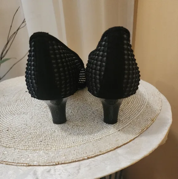 NWT. Brunate  made In italy Elegant Black Suede And   Mesh Heels Siz 42 Us.10