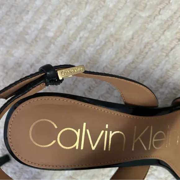 NWT Calvin Klein Lancy Nappa black heeled dress sandals
