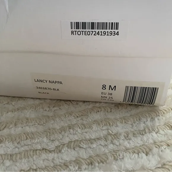 NWT Calvin Klein Lancy Nappa black heeled dress sandals