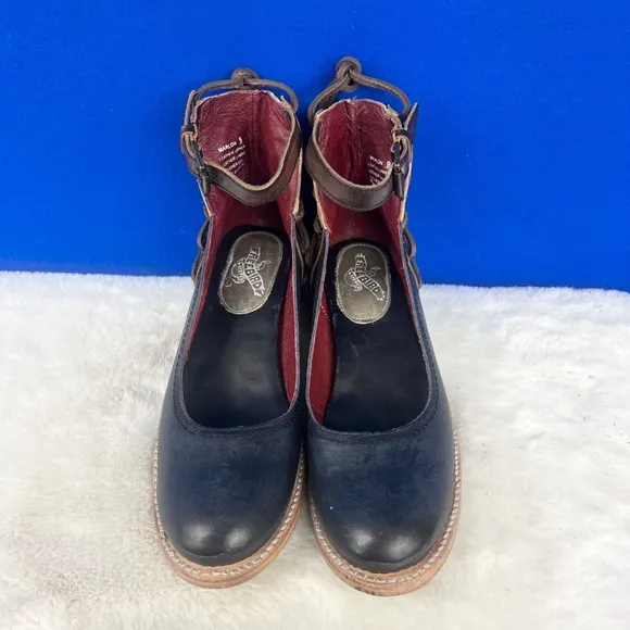 •NWT |•FREEBIRD BY STEVEN•| 'Marlon' Mary Jane Navy Blue Croc Shoes SIZE 9