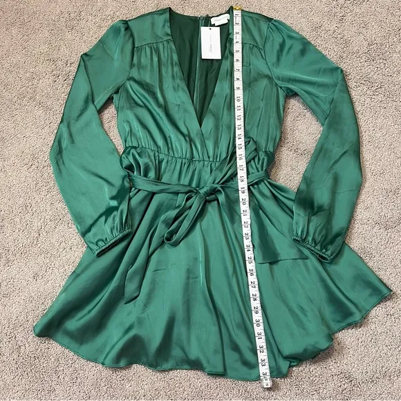 NWT! Revolve| LOVERS AND FRIENDS Ivy Dress in Emerald Green. Size Medium.