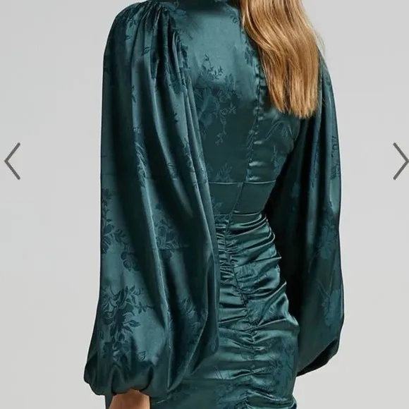 NWT SHOWPO RICHMOND JACQUARD FLORAL BALLOON SLEEVE RUCHED MINI DRESS GREEN 6
