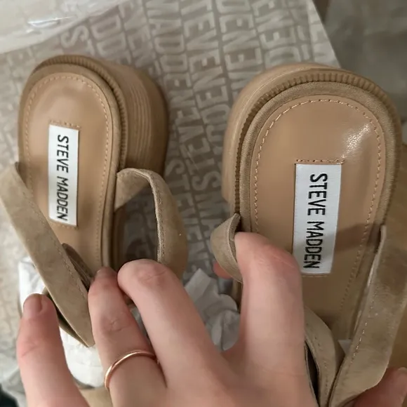 NWT Steve Madden Cory Suede Strappy Sandals