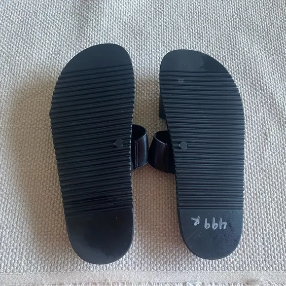 NWT STEVE MADDEN Hanni Black Double Band Buckles Sandals Size 8