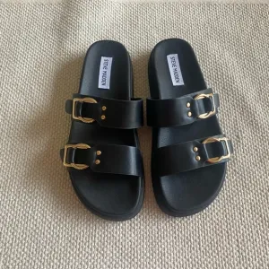 NWT STEVE MADDEN Hanni Black Double Band Buckles Sandals Size 8